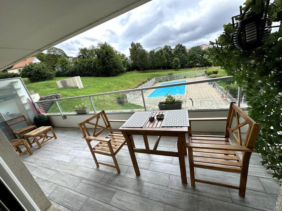 Appartement Cosy Avec Balcon Et Piscine Besançon Esterno foto