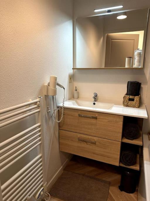 Appartement Cosy Avec Balcon Et Piscine Besançon Esterno foto
