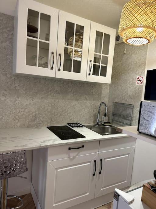Appartement Cosy Avec Balcon Et Piscine Besançon Esterno foto