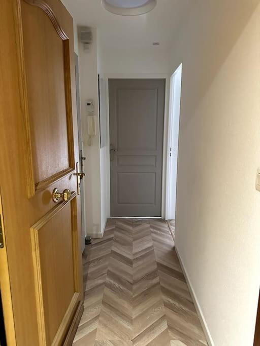 Appartement Cosy Avec Balcon Et Piscine Besançon Esterno foto
