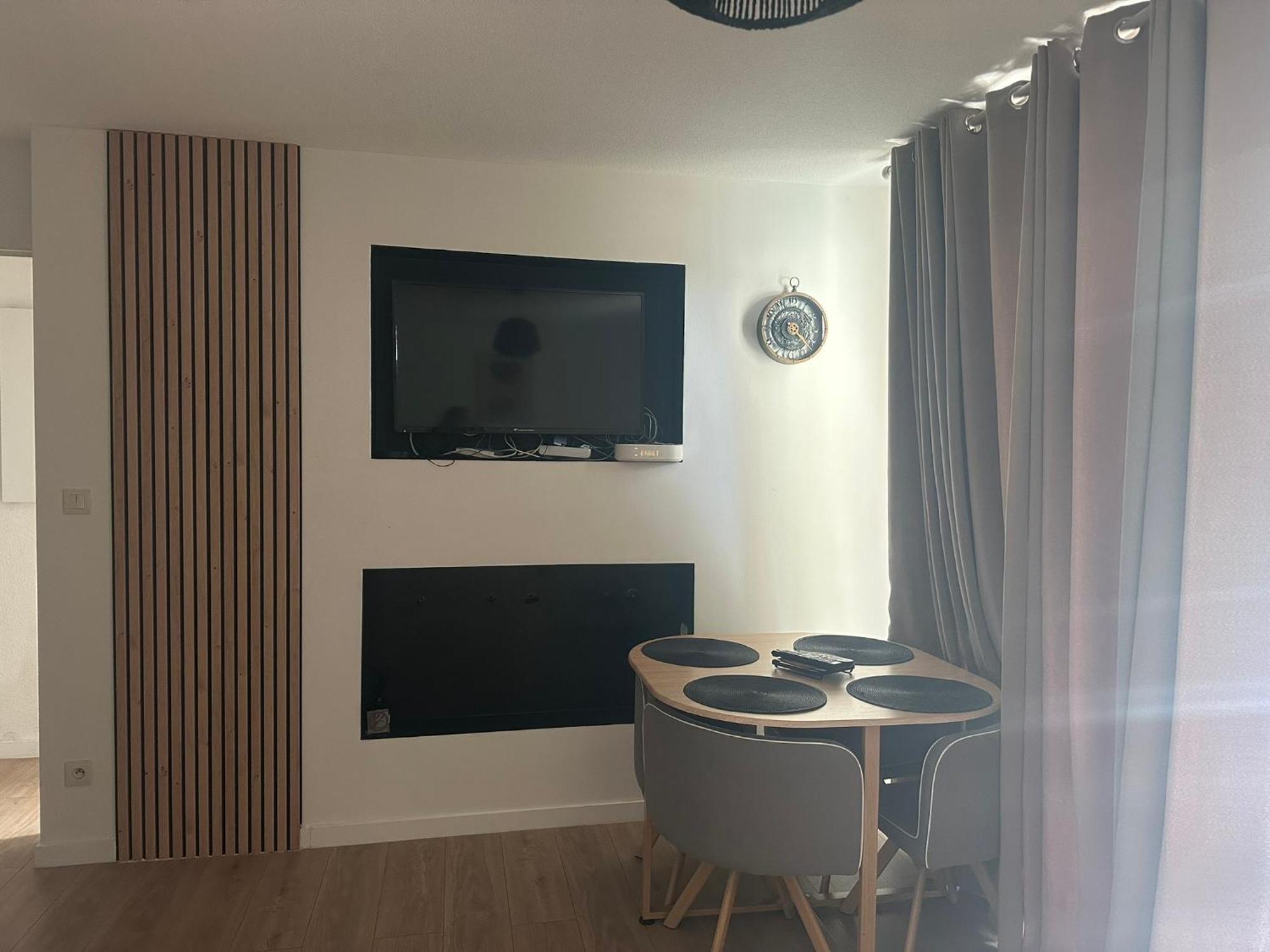 Appartement Cosy Avec Balcon Et Piscine Besançon Esterno foto